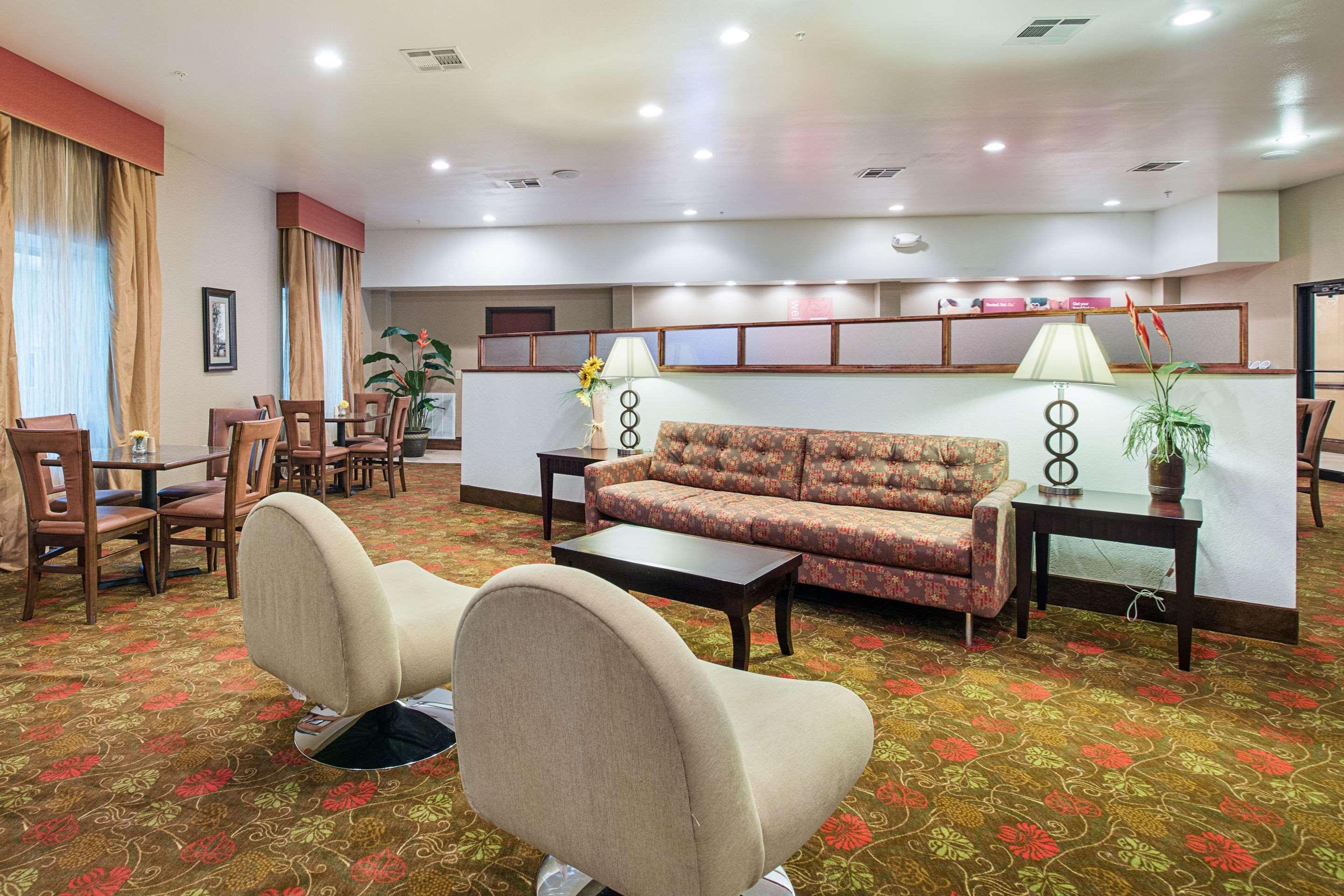 Comfort Suites Leesville Esterno foto